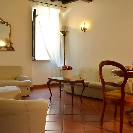 Sweet Giulia's Appartement